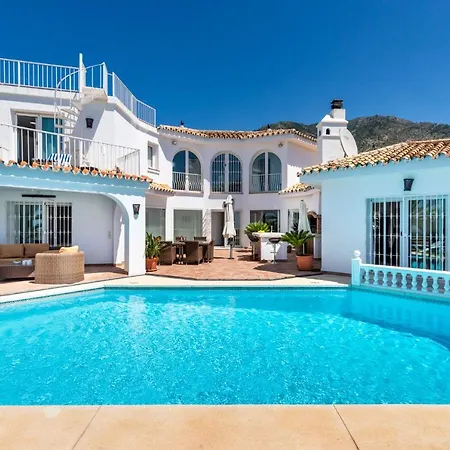 Casa Media Luna, Malaga Villa