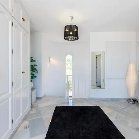 Villa Casa Media Luna, Malaga *