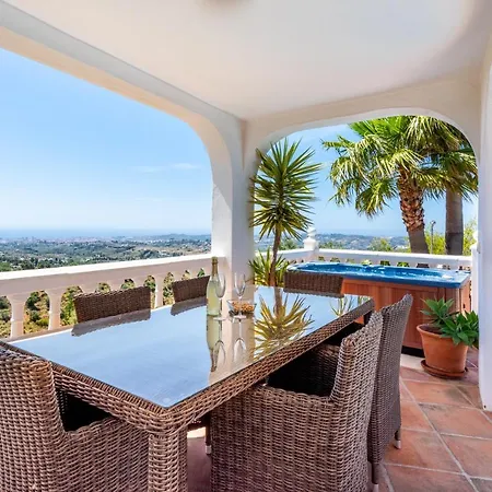 Casa Media Luna, Malaga Mijas