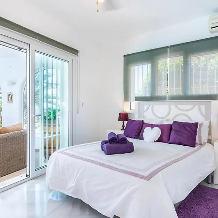 Casa Media Luna, Malaga *