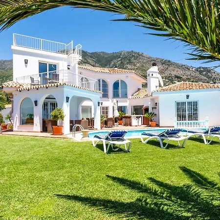 Villa Casa Media Luna, Malaga *