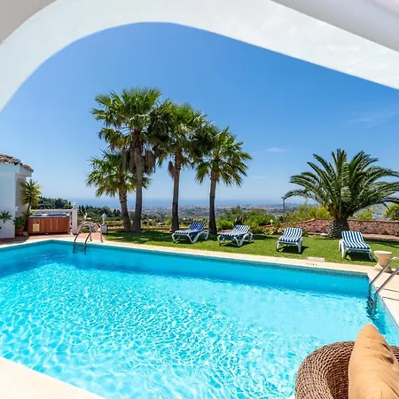 Casa Media Luna, Malaga Villa